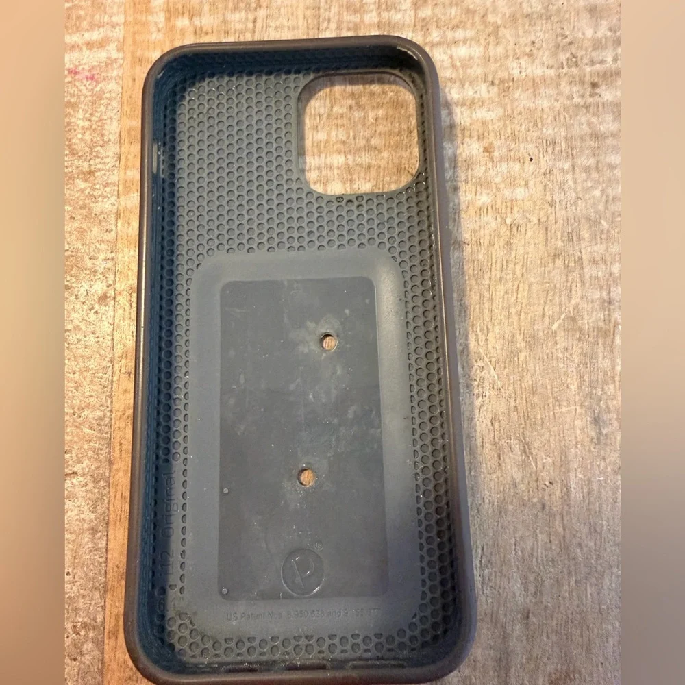 Iphone12 snakeskin loopy case